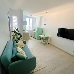 In 10min From Centralstation , Milano Italia
