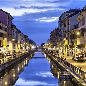 Briano's House , Milano Italia